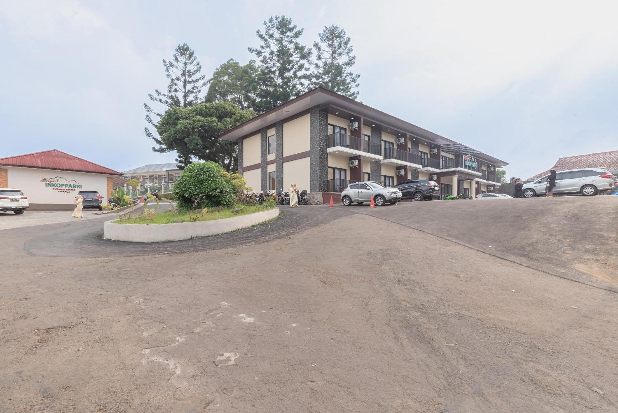 Urbanview Hotel Inkoppabri Cisarua Puncak 外观 照片