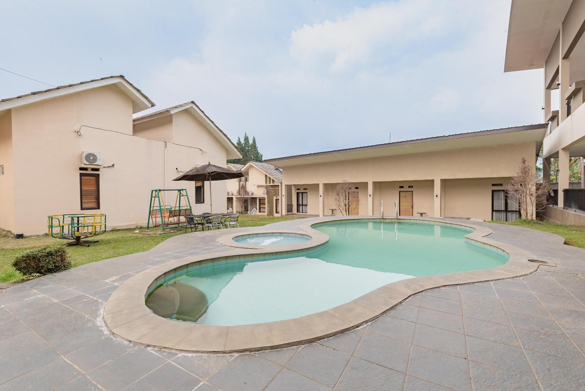 Urbanview Hotel Inkoppabri Cisarua Puncak 外观 照片